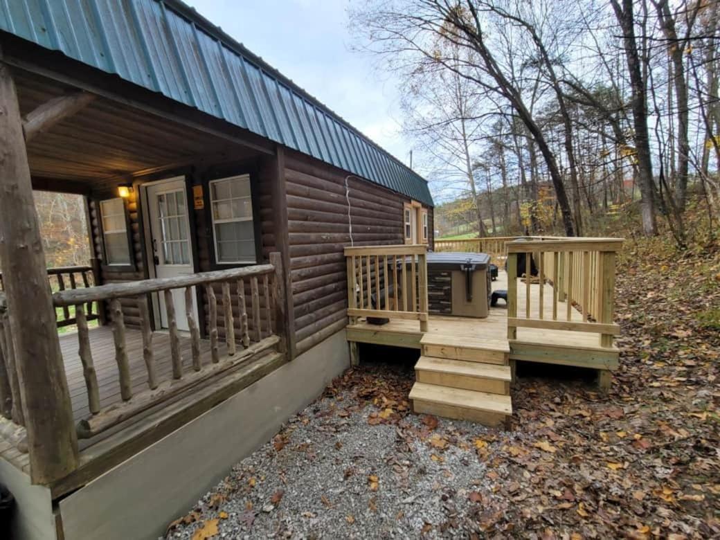 Acorn Cottage At Hocking Vacations ローガン エクステリア 写真