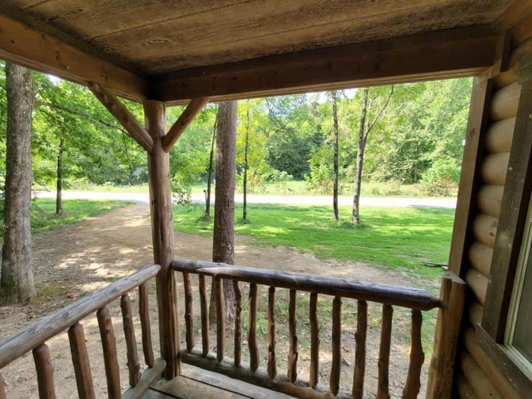 Acorn Cottage At Hocking Vacations ローガン エクステリア 写真