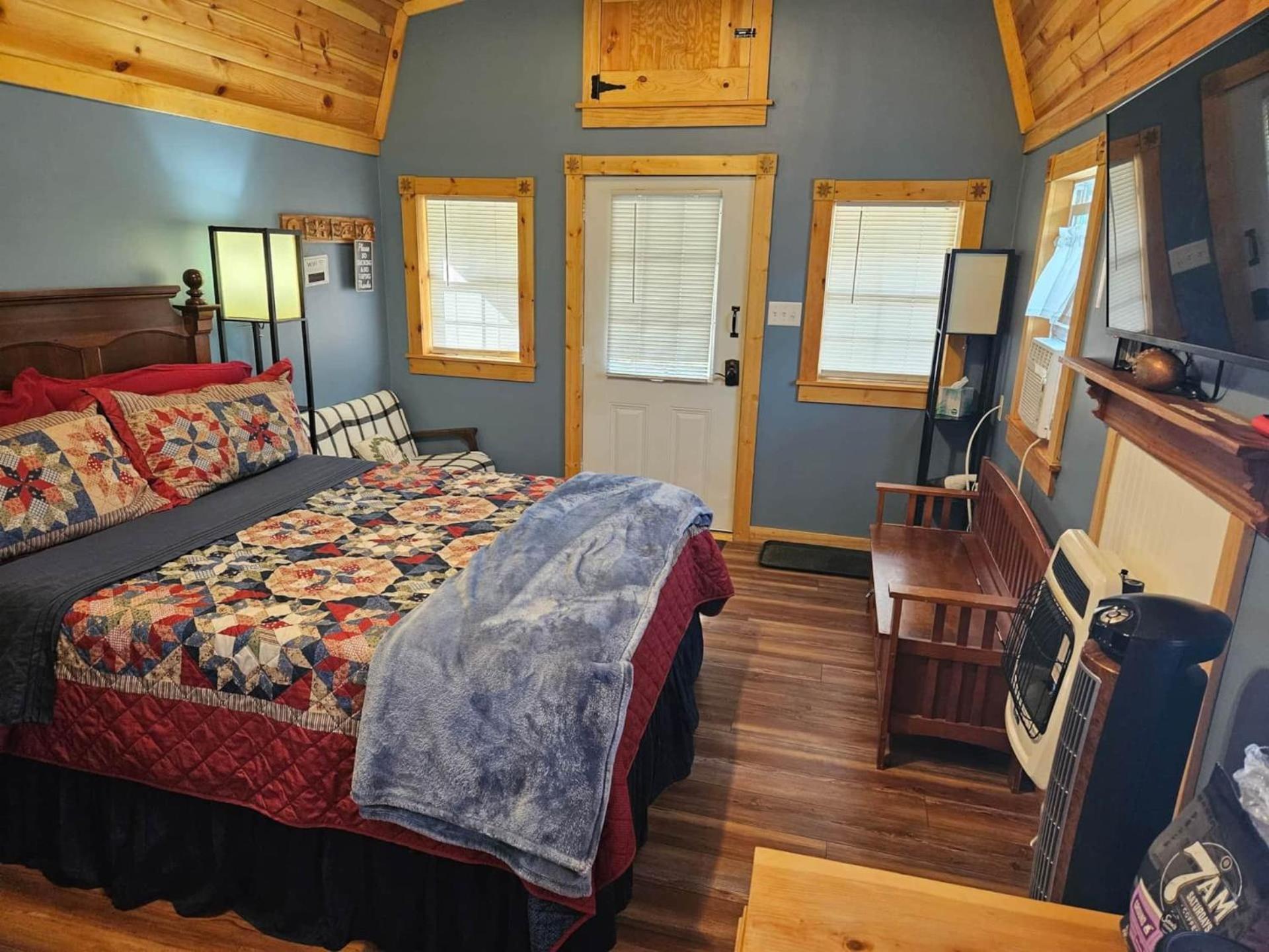 Acorn Cottage At Hocking Vacations ローガン エクステリア 写真